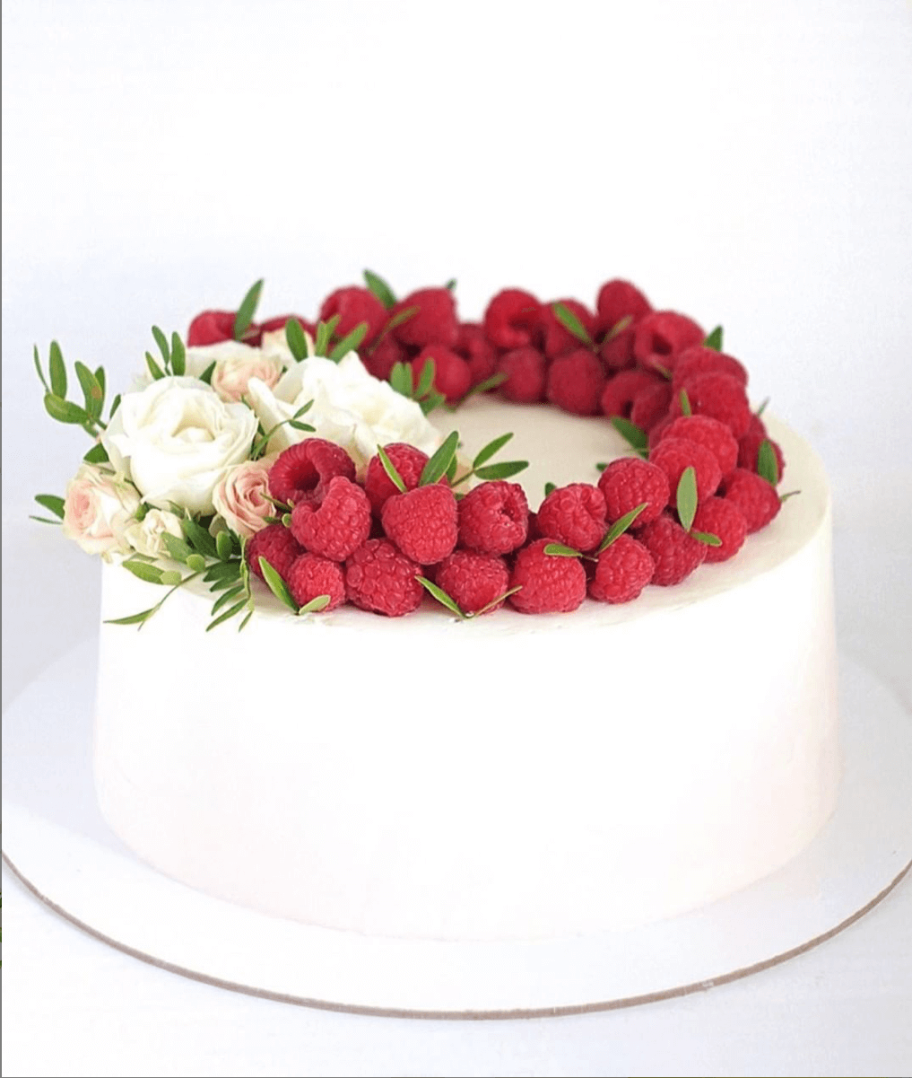 Торт "Малиновые розы"