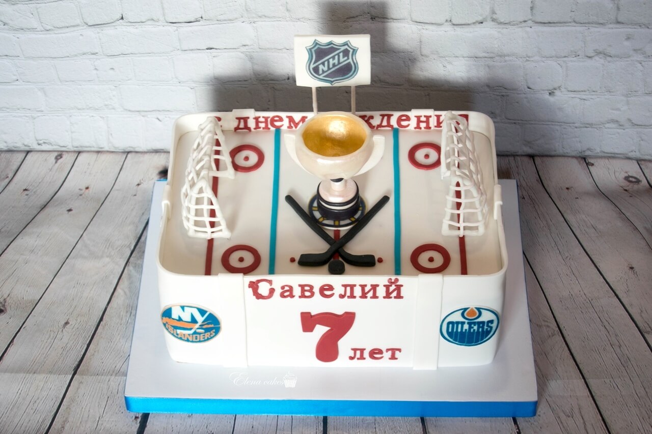 Торт "Хоккейный корт"