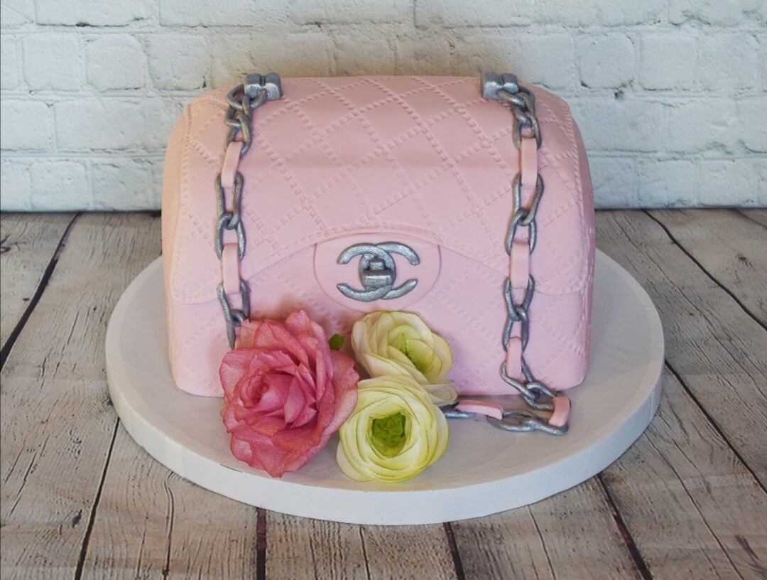 Торт "Розовый клатч"
