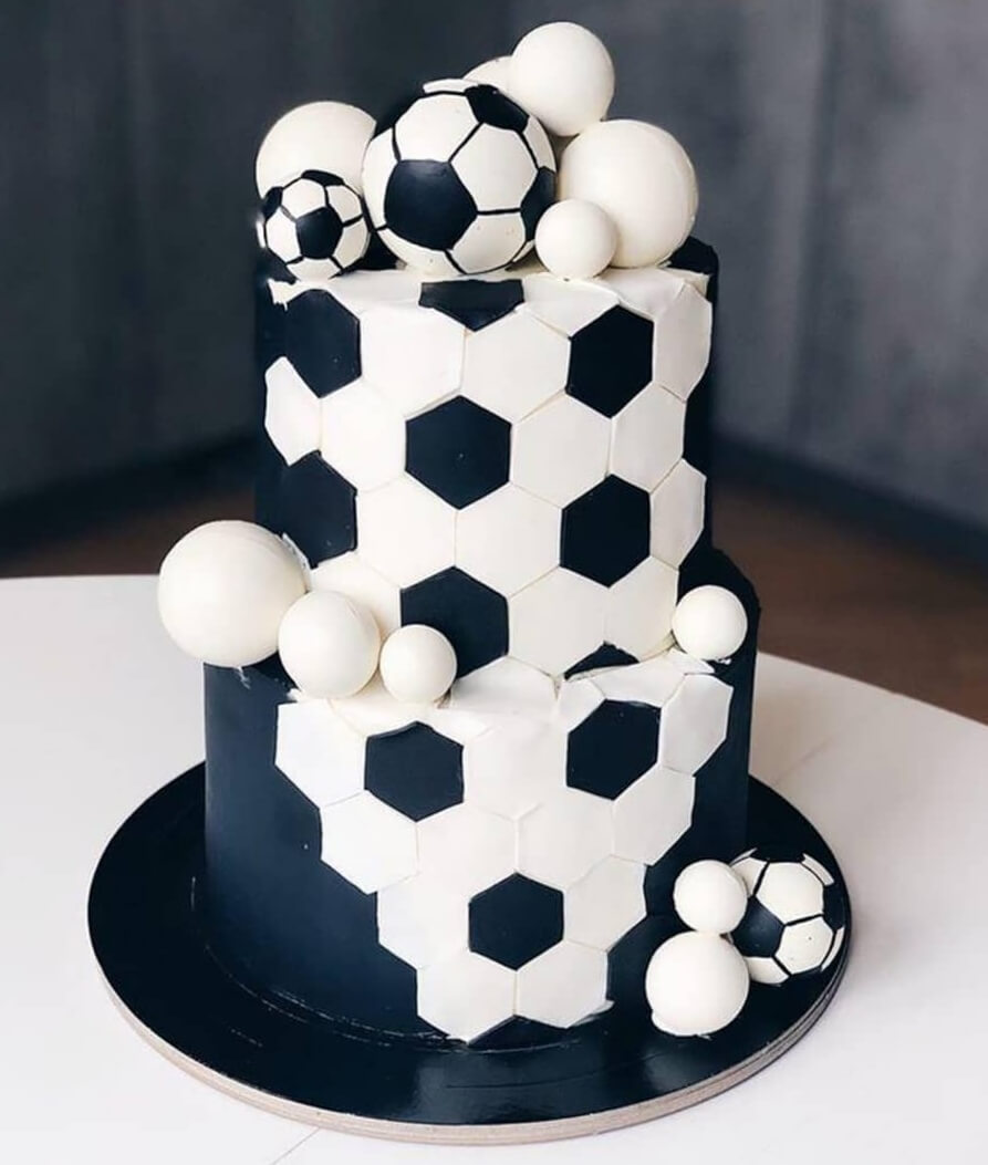 Торт "Футбольные мячи"