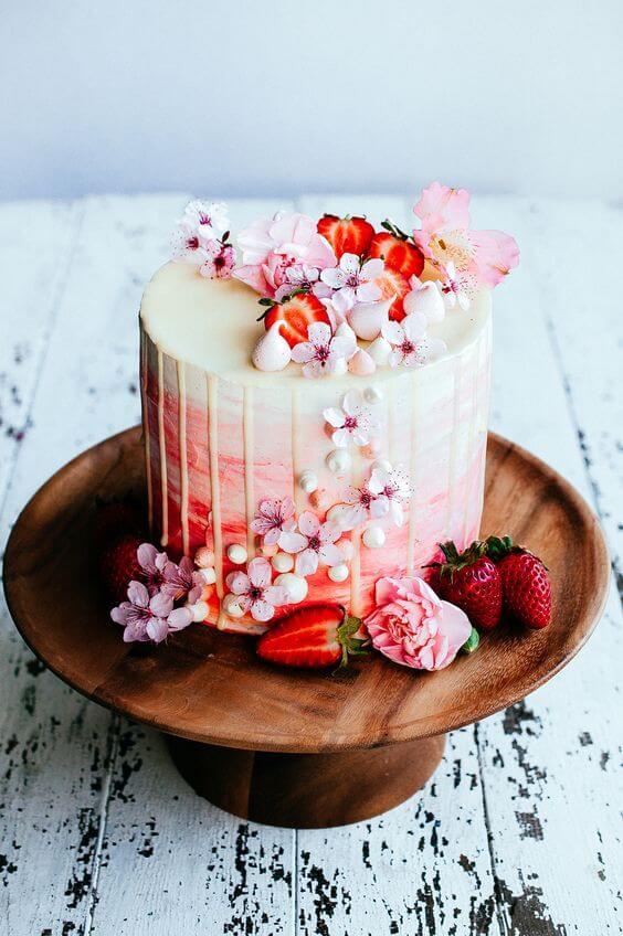 Торт с цветами сакуры